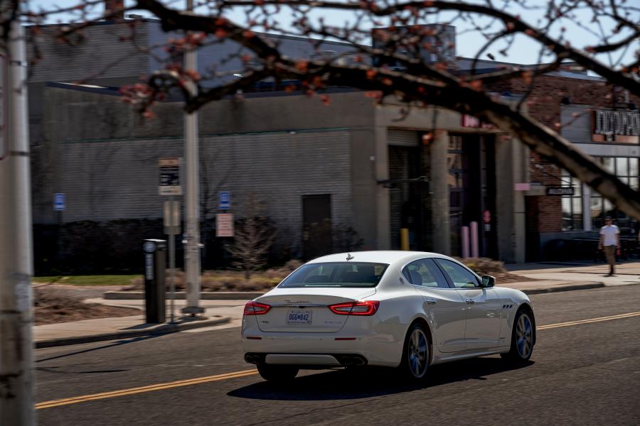  Maserati Quattroporte S Q4 GranLusso (M156) 2017 года  (NA) (фото 9 из 25)